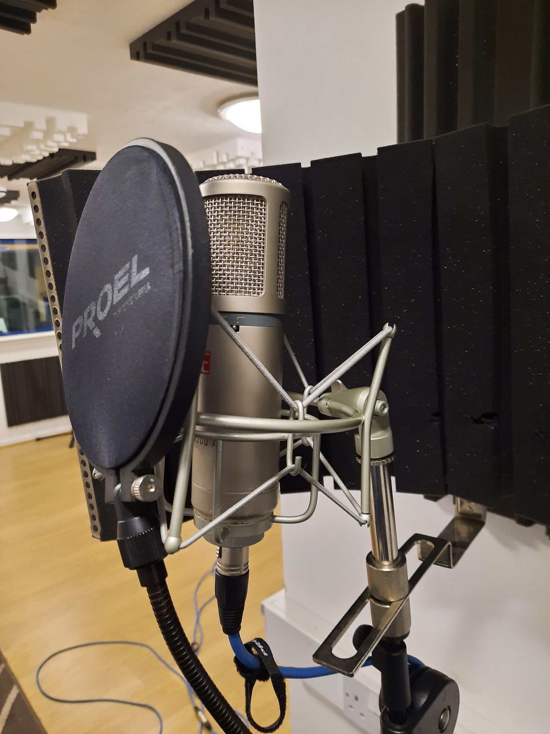 hypnosis downloads blueshed studio - Dan Regan Hypnotherapy in Ely